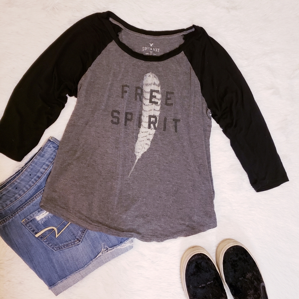 AEO feather tee